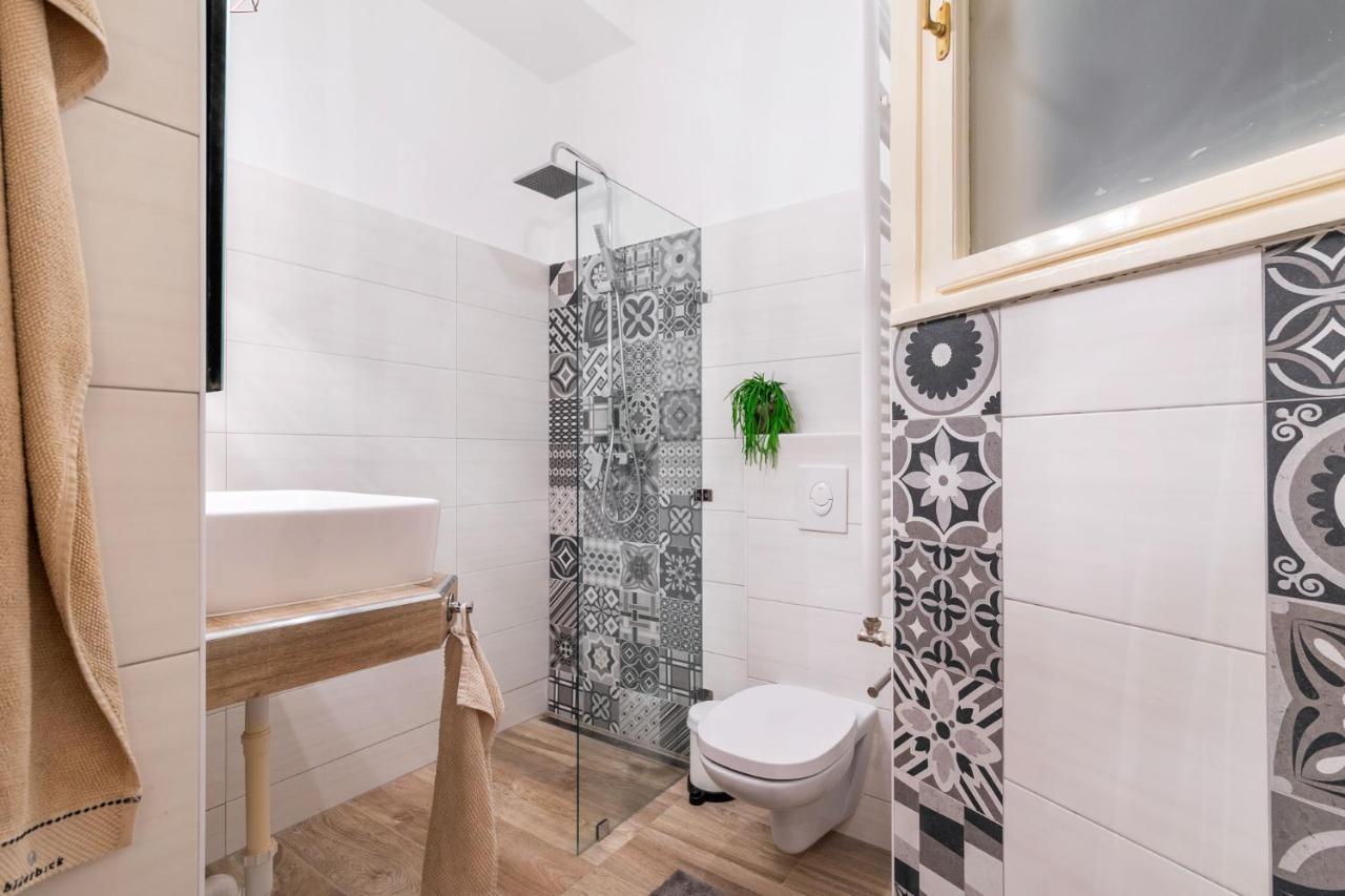 Economy Downtown Design Apartments - Free Parking - Balcony - Super Puplic Transport - Ac Budapest Esterno foto