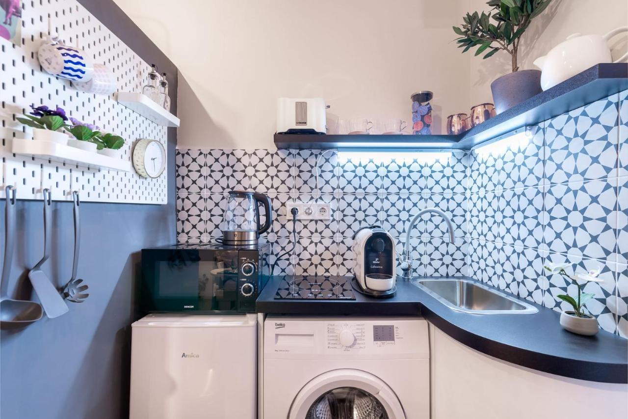 Economy Downtown Design Apartments - Free Parking - Balcony - Super Puplic Transport - Ac Budapest Esterno foto