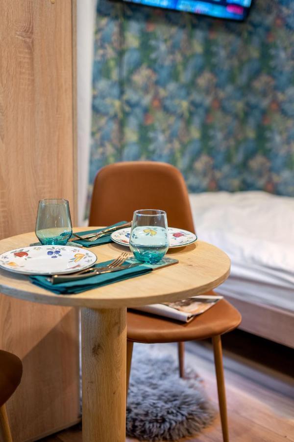 Economy Downtown Design Apartments - Free Parking - Balcony - Super Puplic Transport - Ac Budapest Esterno foto